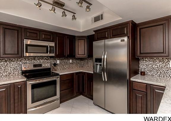 4th image of 2415 Seabring Dr