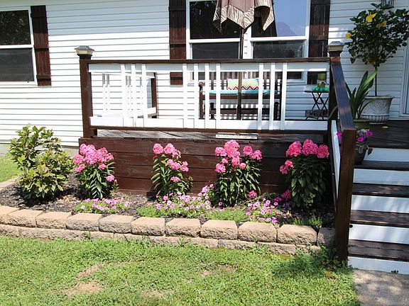 4th image of 26 Hickory Hollow Ln