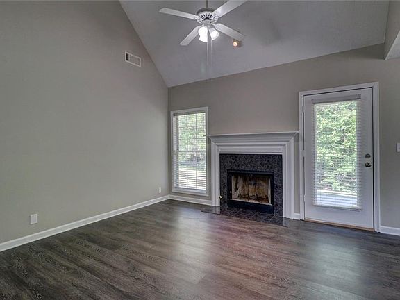5th image of 570 Peachtree Parc Ct