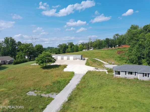 2662 Louisville Rd, Maryville, TN 37801