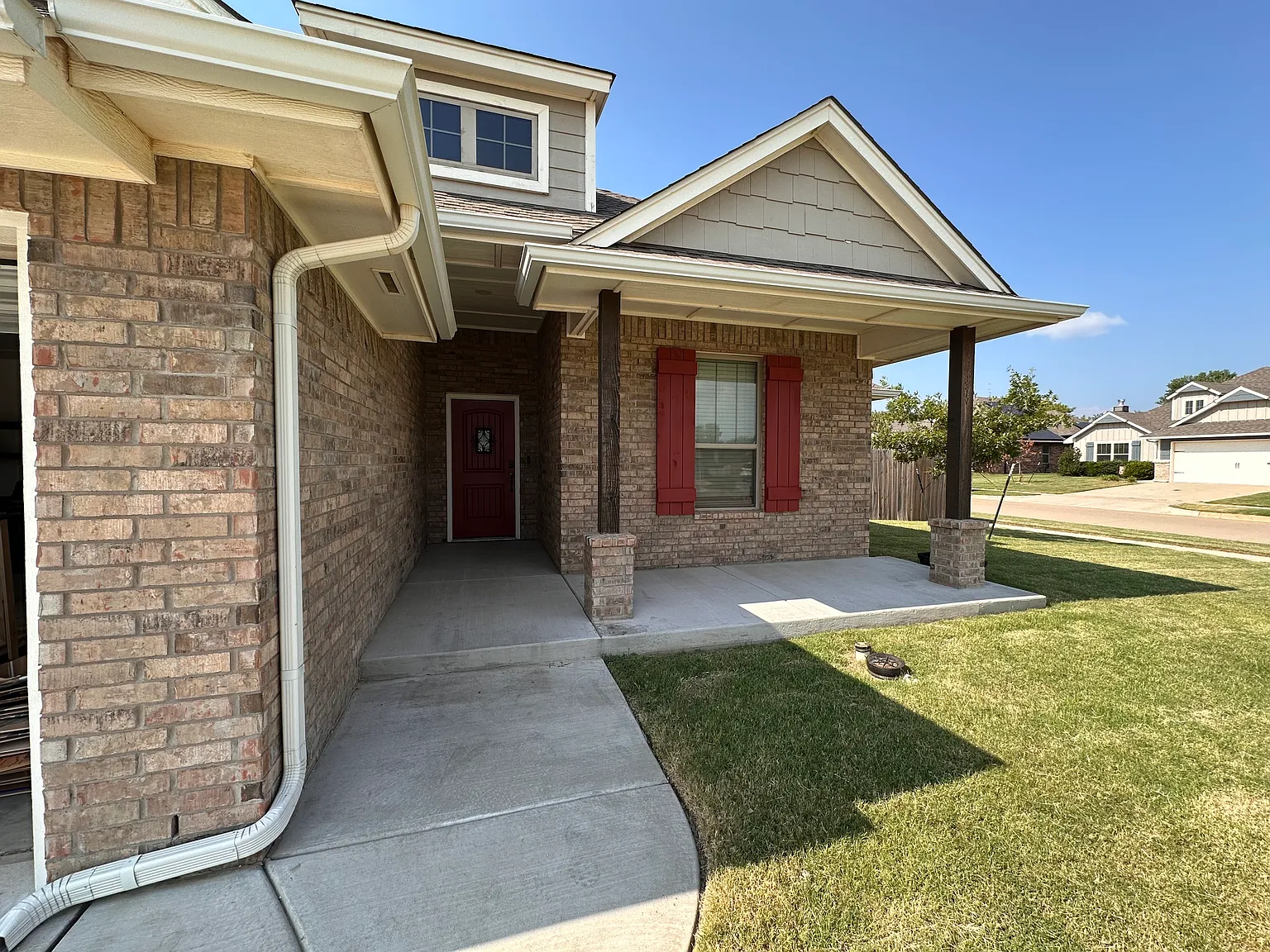 4 bed, 1850 sqft, $2,600 — Photo 4