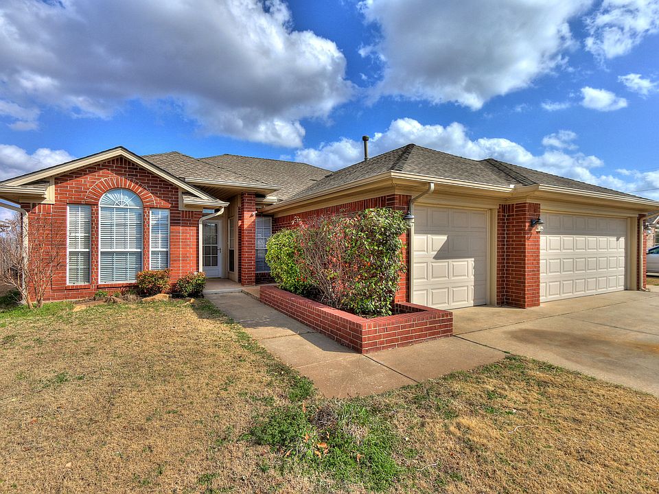 1st image of 2616 Southern Hills Dr