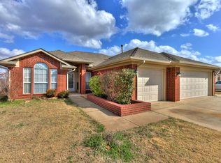 2616 Southern Hills Dr, Moore, OK 73160
