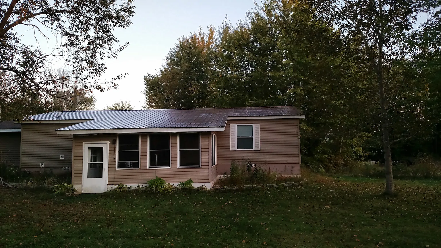 4379 N Warner Ave photo 1
