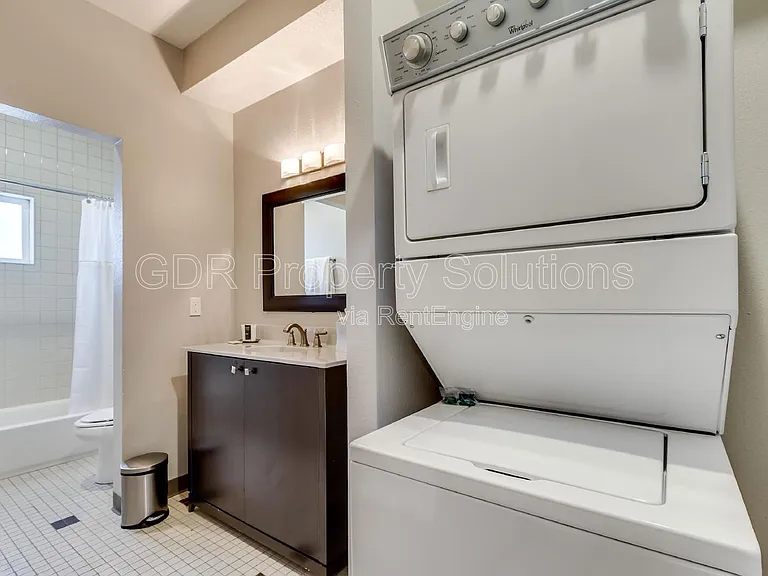 950 4th St NW #203 — Photo 19