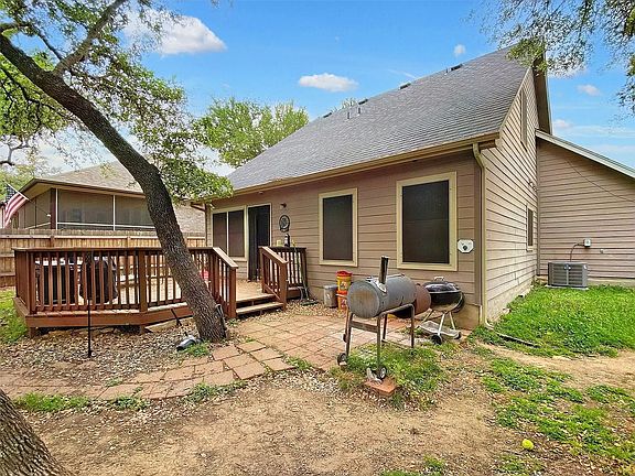 2nd image of 2009 Ridge View Dr