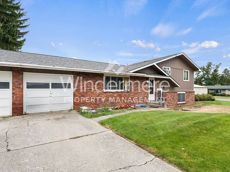 904 S McDonald Rd — Photo 15