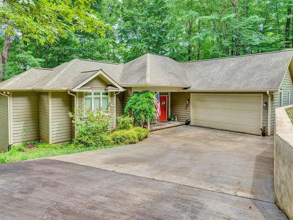 1st image of 704 Forest Lawn Dr