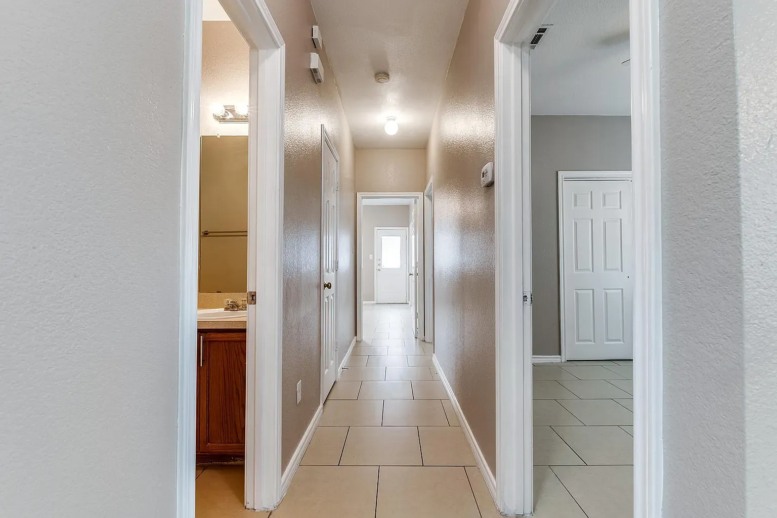 5907 Lovingham Ct — Photo 4
