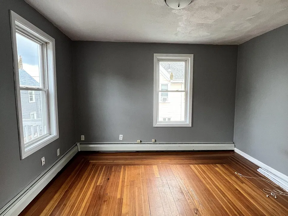 FRONT BEDROOM FIRST LEVEL