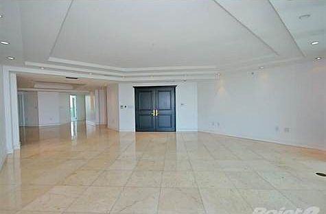5th image of 19955 NE 38th Ct APT 1404
