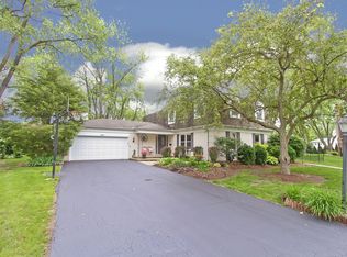 853 W Lanark Ln, Palatine, IL 60067