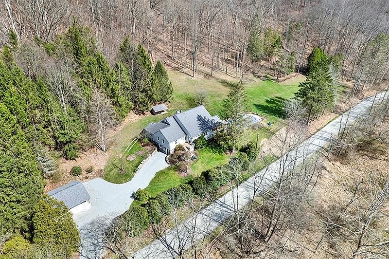 1677 Piper Rd, Ligonier, PA 15658 Zillow