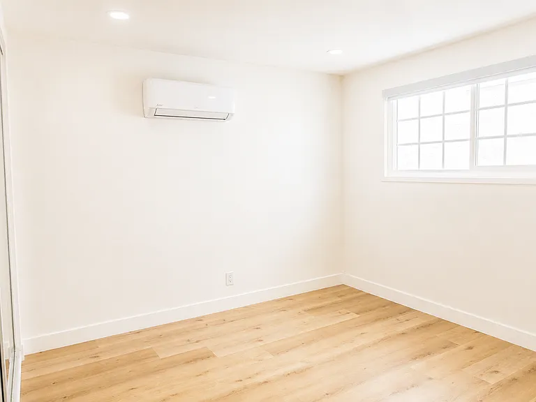835 S Sherbourne Dr #14 — Photo 11