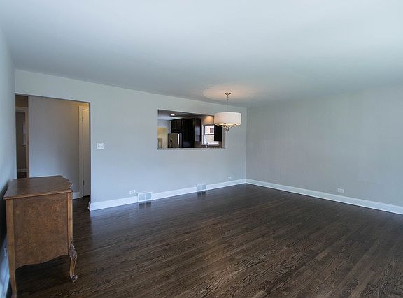 2nd image of 10540 Essex St