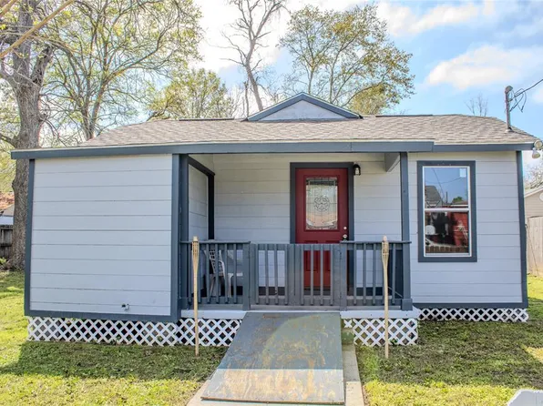 417 Aron Street, Baytown, TX 77520