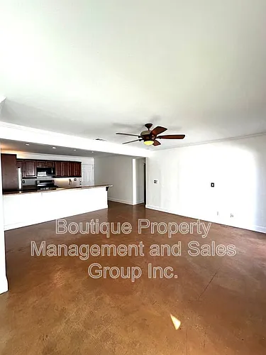 2285 Santa Ana Ave Photo 1