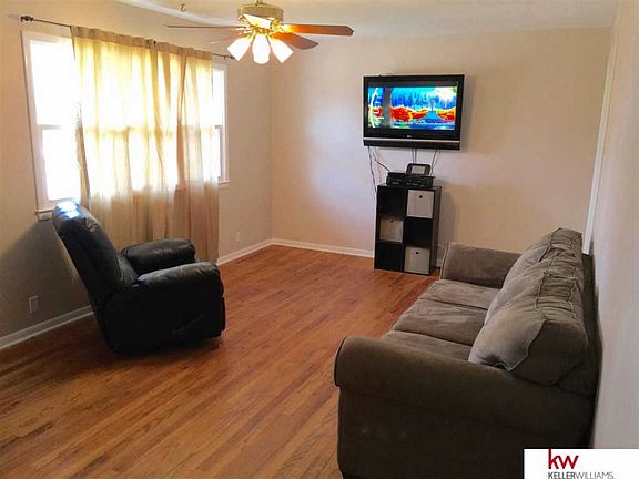 2nd image of 9836 Nina St