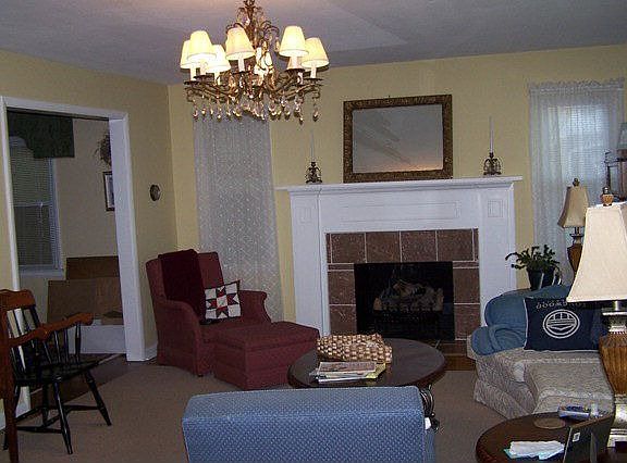 4th image of 1059 Shady Lane St