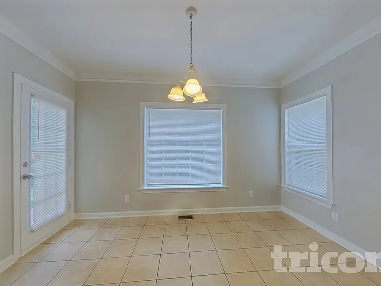 201 Clearmeadow Dr — Photo 5