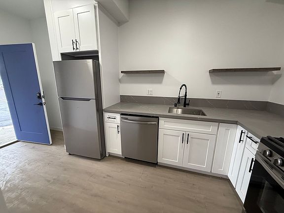 5th image of 1577 N Fair Oaks Ave #Adu-103