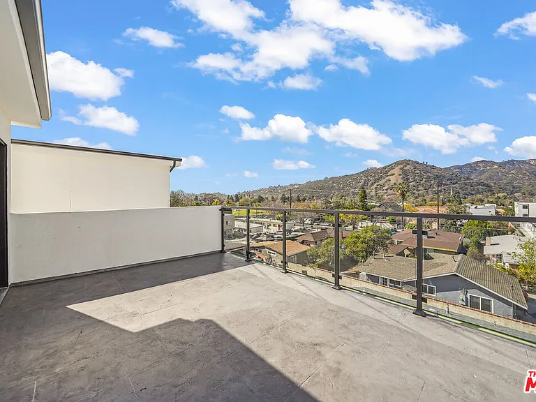 4176 Willimet St — Photo 37