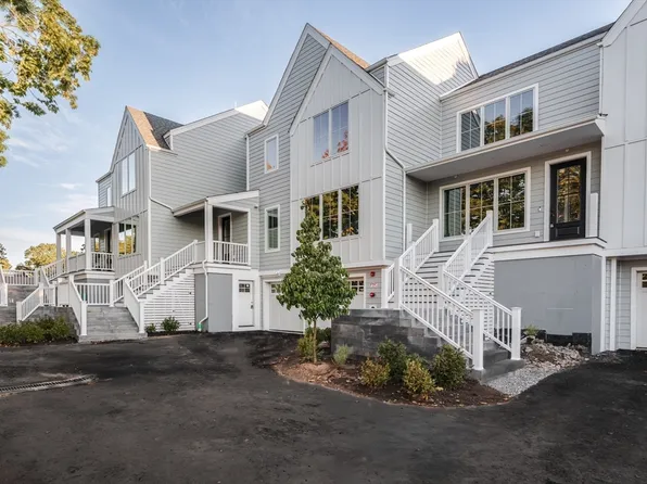 15-15 Seventeen Jewett Pl #1, Newton, MA 02458