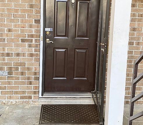 2nd image of 2914 Mulberry Ln Unit B