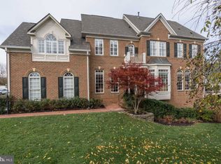 19182 Greystone Sq, Leesburg, VA 20176