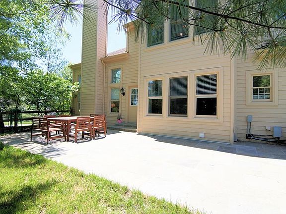 4th image of 9814 Villageview Ct