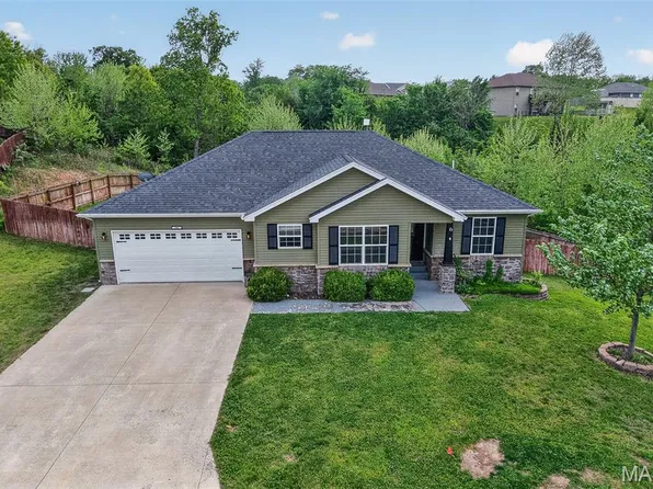 106 Iron Ct, Saint Robert, MO 65584