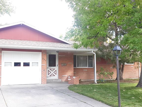 2nd image of 227 Valley Cir