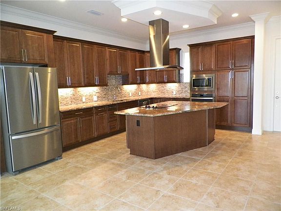 3rd image of 21450 Strada Nuova Cir #A302