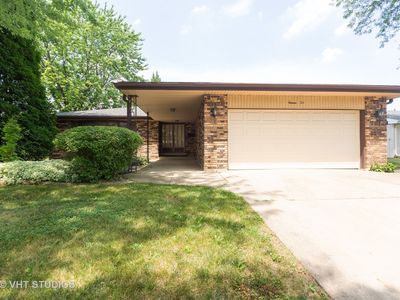 1610 E Barberry Ln, Mount Prospect, IL, 60056