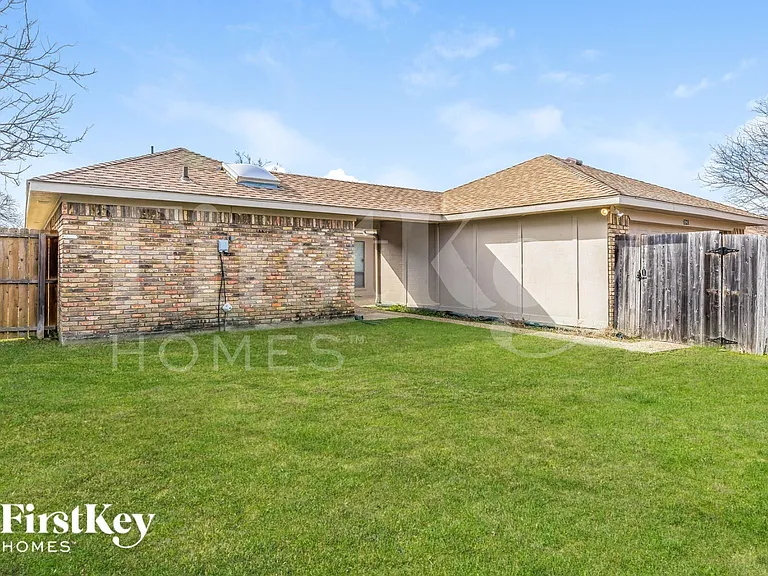 3941 Los Robles Dr — Photo 15