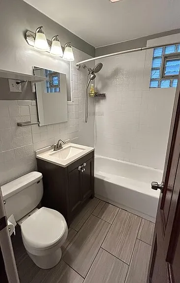 2422 W Moffat St #1 — Photo 8