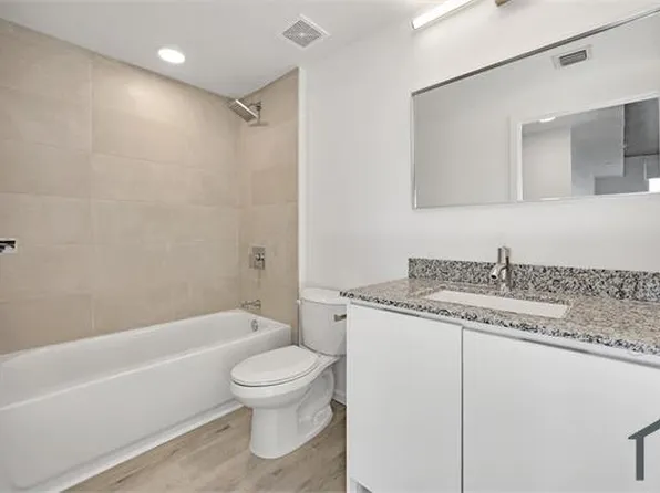 475 NE 125th St #504, Miami, FL 33161