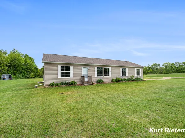 532 48th St, Grand Junction, MI 49056