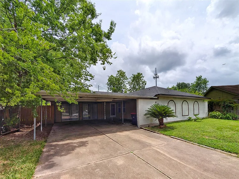 4919 Connorvale Rd — Photo 1