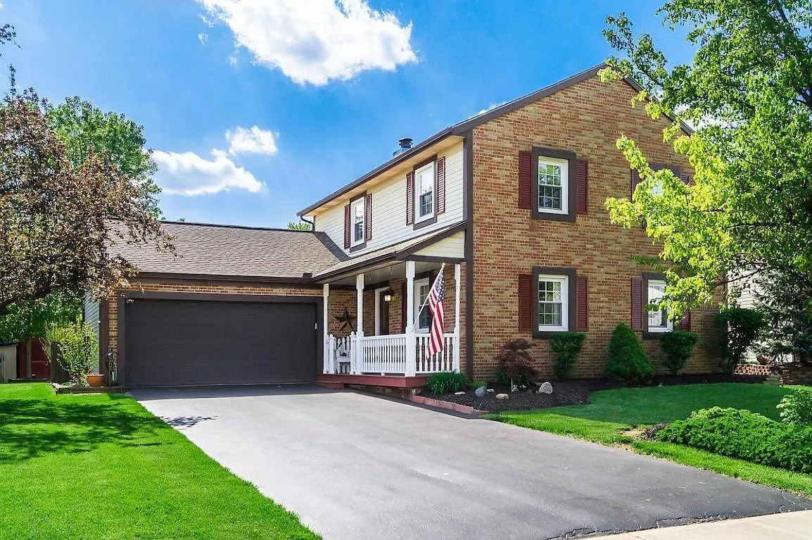 5647 Cloverleaf Ct photo 1