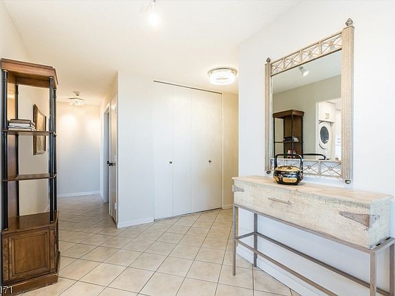 5th image of 2 Claridge Dr #6MW-626
