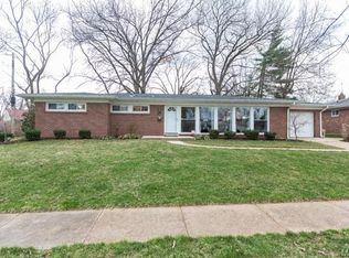 7920 Glenside Pl, Saint Louis, MO 63130