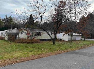 25 Maxfield Ln, White River Junction, VT 05001