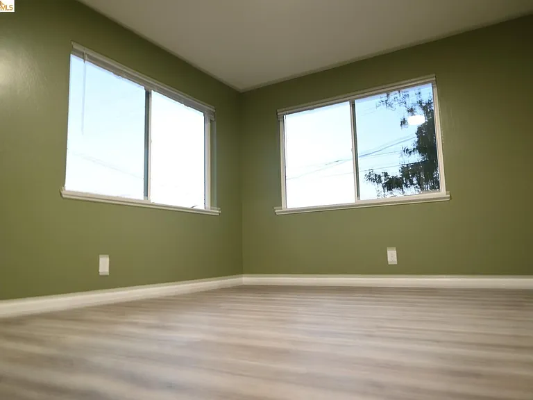 1316 Russell St — Photo 19