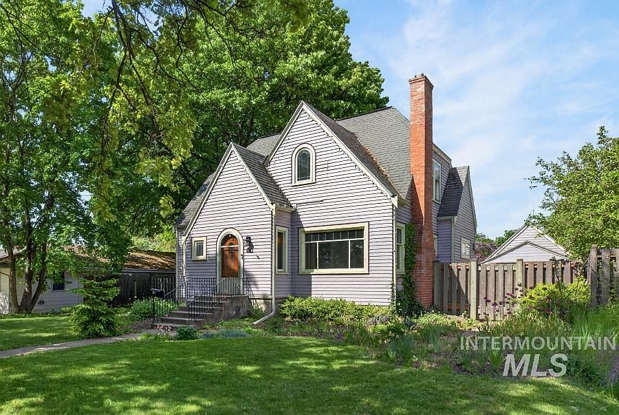 1st image of 207 N Hayes St
