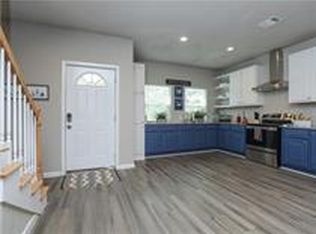 707 Garrett St #B, Pasadena, TX 77506