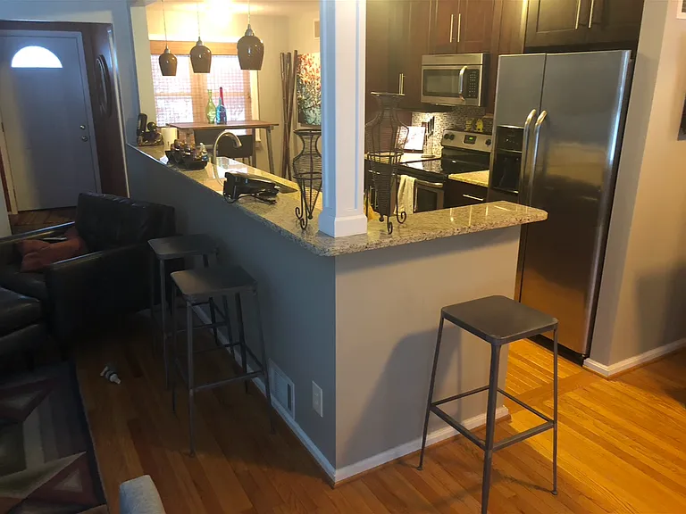 8101 Summit St — Photo 2