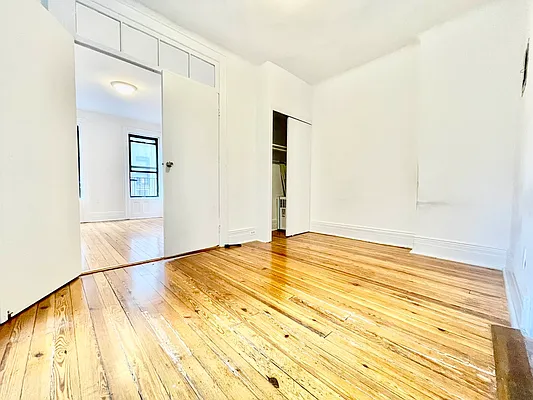 Rented by HOLTON REAL ESTATE INC. | media 20