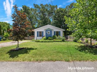 357 S Lake Ave, Spring Lake, MI 49456
