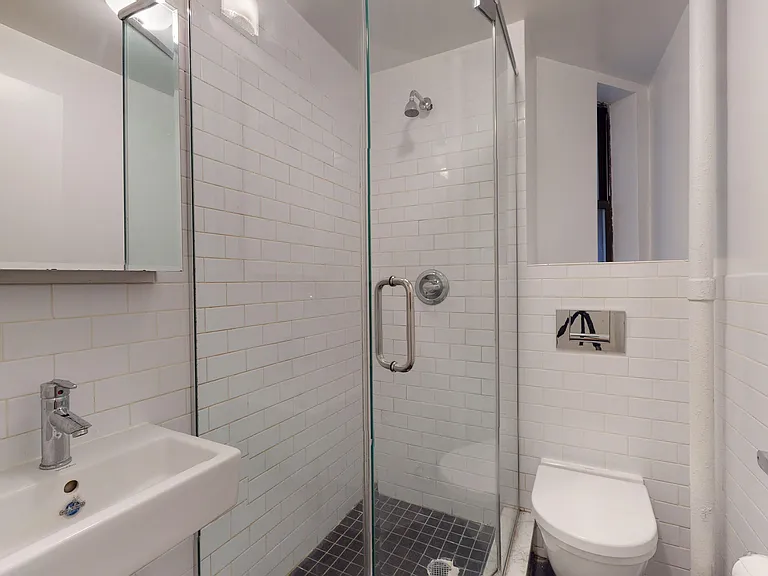 417 E 65th St #17 — Photo 11
